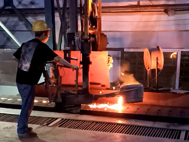 Manipulatorul are o flexibilitate ridicată și poate prinde cu ușurință obiecte