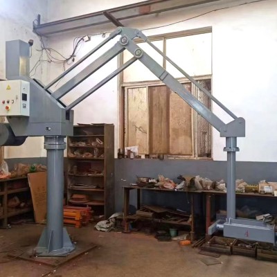 Manipulator industrial tip de mecanism de acționare